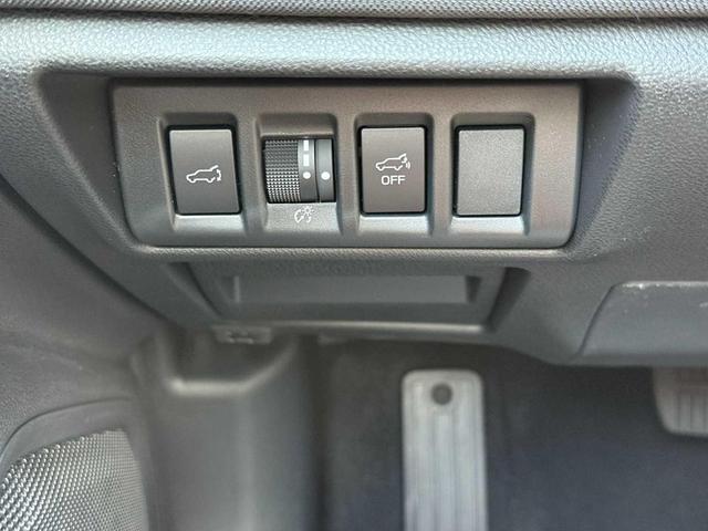 Photo of 2025 Crystal White Pearl Subaru Outback