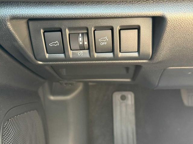 Photo of 2025 Ice Silver Metallic Subaru Outback
