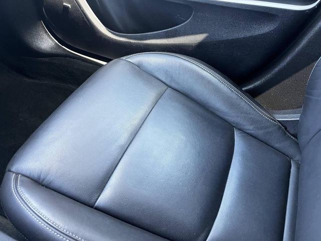 Photo of 2015 White Chevrolet Volt