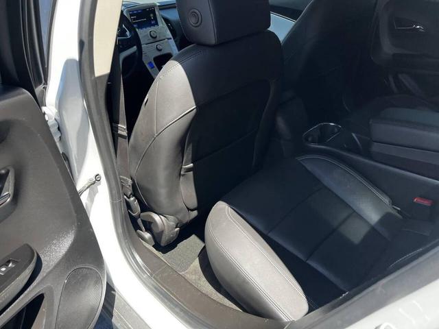 Photo of 2015 White Chevrolet Volt