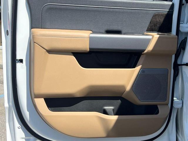 Photo of 2025 Star White Ford F-350