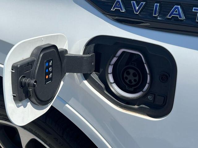 Photo of 2022 Pristine White Lincoln Aviator