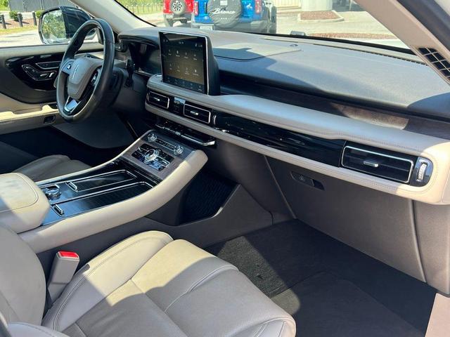 Photo of 2022 Pristine White Lincoln Aviator