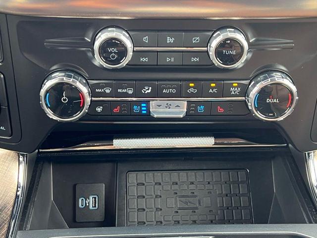 Photo of 2024 Agate Black Metallic Ford F-150