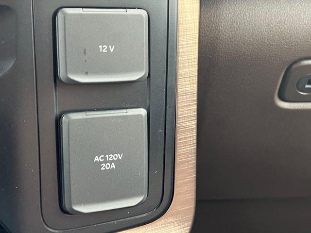 Photo of 2024 Agate Black Metallic Ford F-150