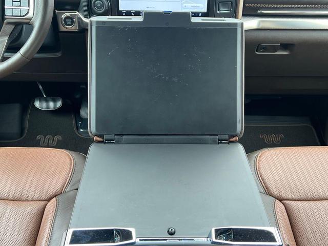 Photo of 2024 Agate Black Metallic Ford F-150
