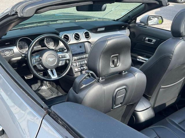 Photo of 2023 Silver Metallic Ford Mustang
