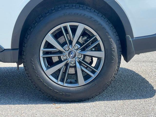 Photo of 2021 Crystal White Pearl Subaru Outback