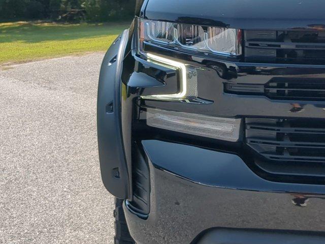 Photo of 2021 Black Chevrolet Silverado 1500