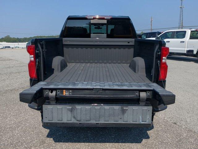 Photo of 2021 Black Chevrolet Silverado 1500