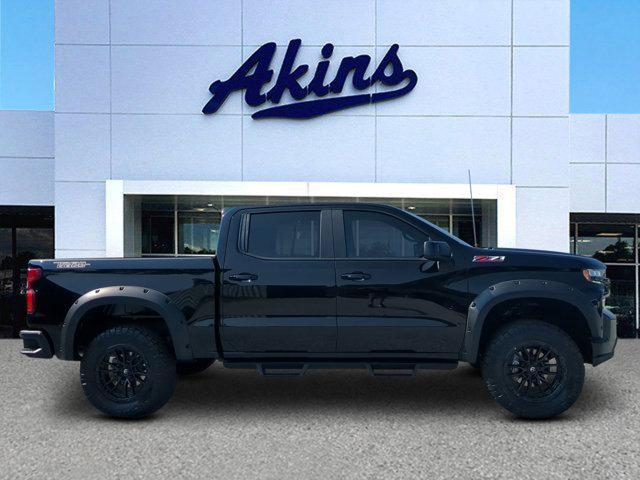Photo of 2021 Black Chevrolet Silverado 1500