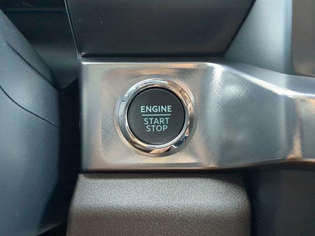 Photo of 2025 White Metallic Ford F-250