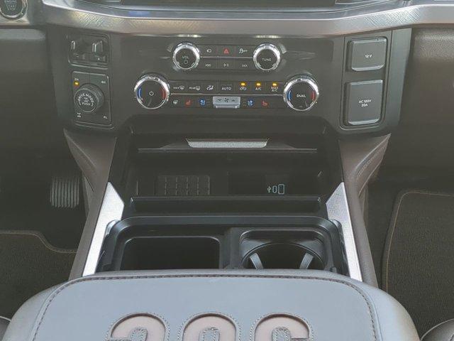 Photo of 2025 White Metallic Ford F-250