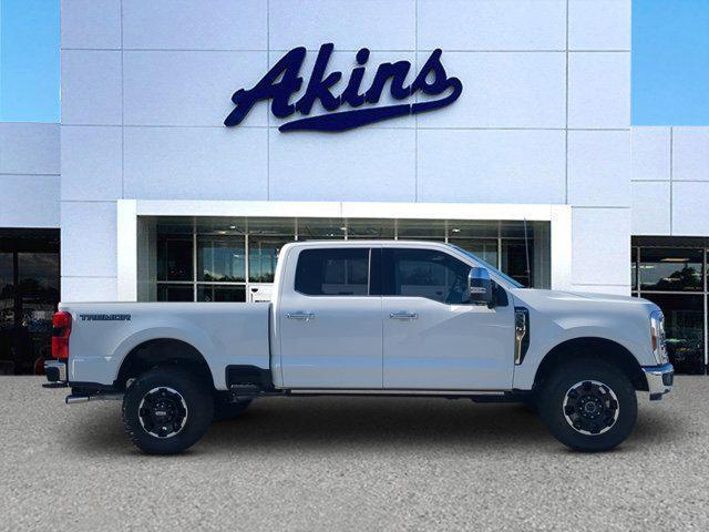 Photo of 2025 White Metallic Ford F-250