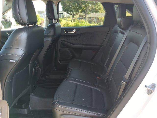 Photo of 2020 Oxford White Ford Escape