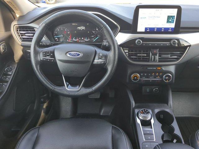 Photo of 2020 Oxford White Ford Escape