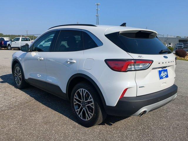 Photo of 2020 Oxford White Ford Escape