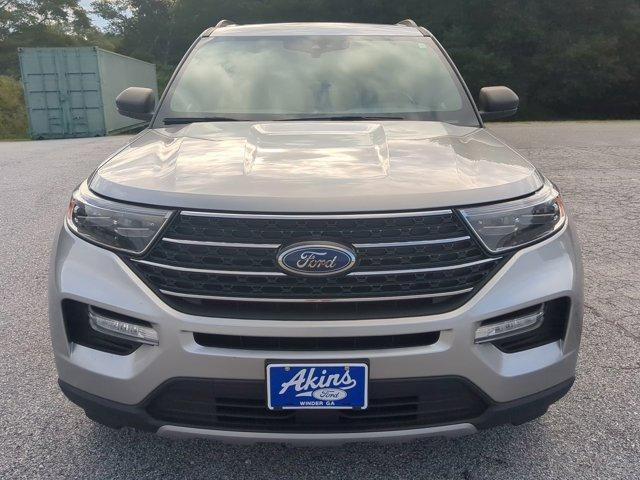 Photo of 2020 Silver Ford Explorer