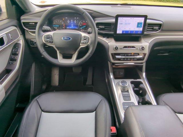 Photo of 2023 Agate Black Metallic Ford Explorer