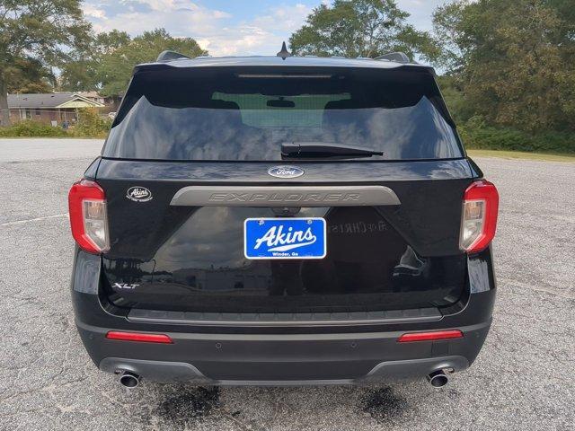 Photo of 2023 Agate Black Metallic Ford Explorer
