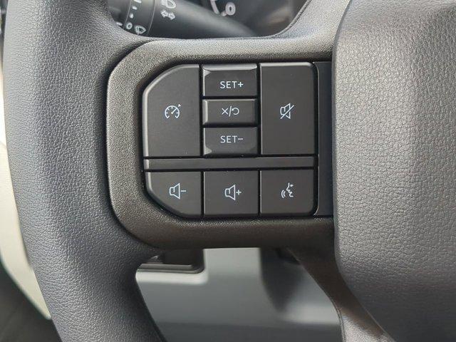 Photo of 2026 Oxford White Ford F-250