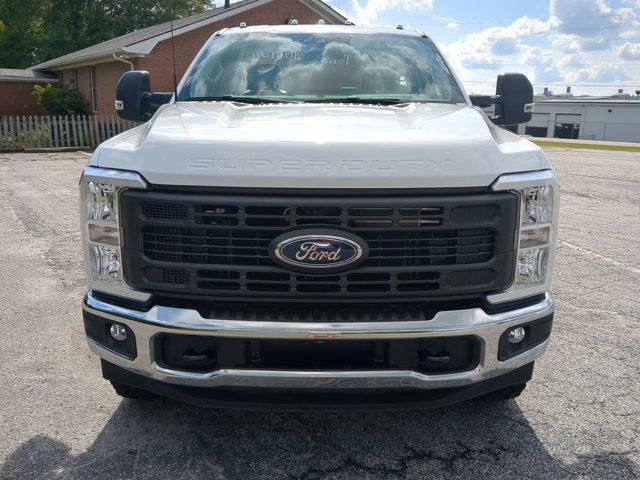 Photo of 2026 Oxford White Ford F-250