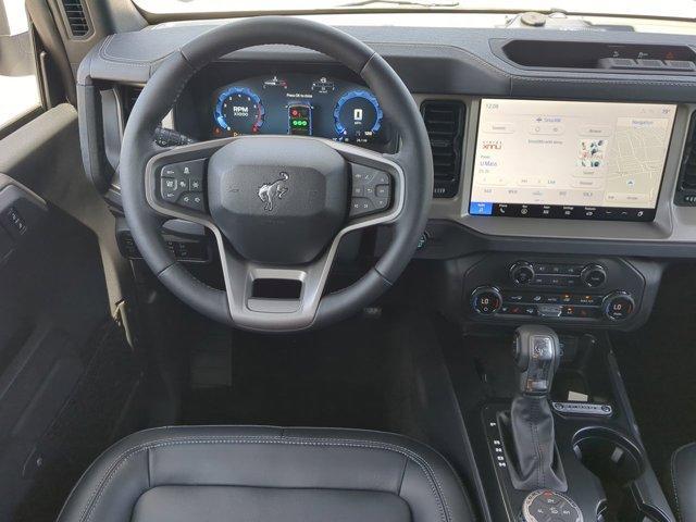 Photo of 2025 Oxford White Ford Bronco
