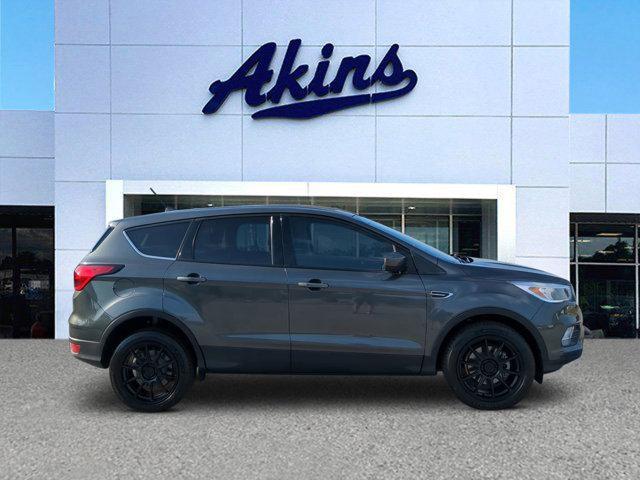 Photo of 2019 Magnetic Ford Escape