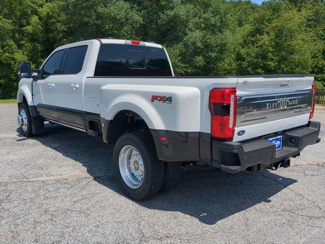 Photo of 2025 Oxford White Ford F-450