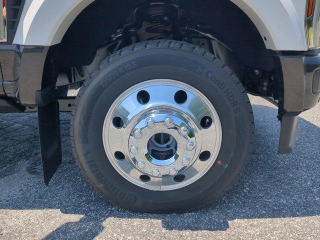 Photo of 2025 Oxford White Ford F-450