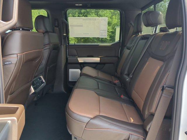 Photo of 2025 Oxford White Ford F-450