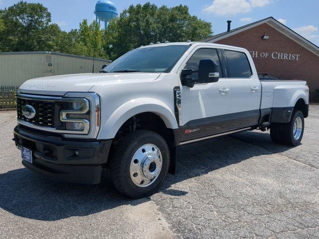 Photo of 2025 Oxford White Ford F-450