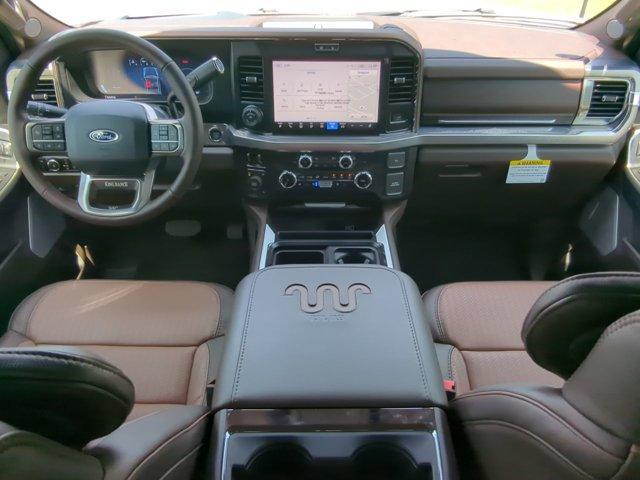 Photo of 2025 Oxford White Ford F-450