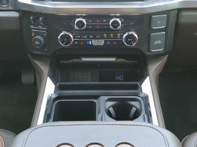 Photo of 2025 Oxford White Ford F-450