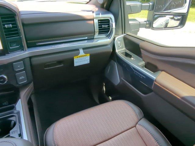 Photo of 2025 Oxford White Ford F-450