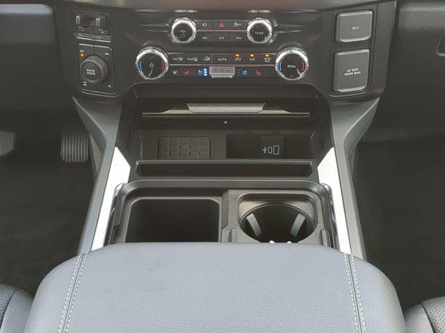 Photo of 2025 Oxford White Ford F-250