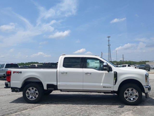 Photo of 2025 Oxford White Ford F-250