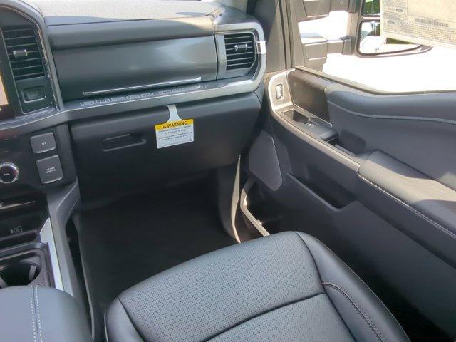 Photo of 2025 Oxford White Ford F-250