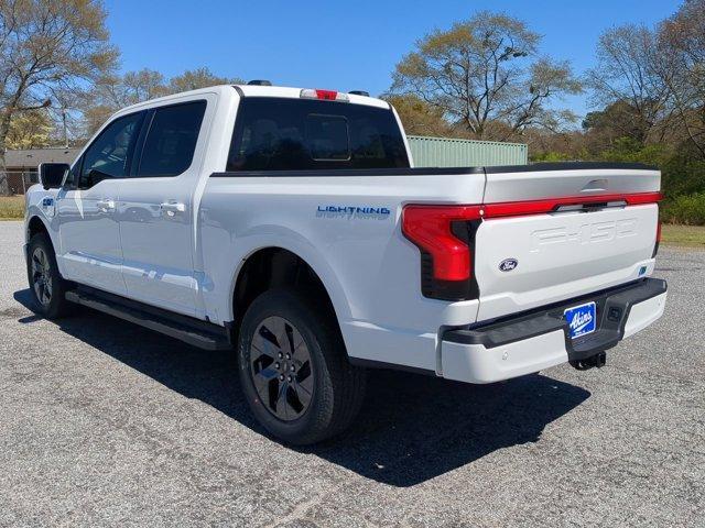 Photo of 2025 Star White Ford F-150 Lightning