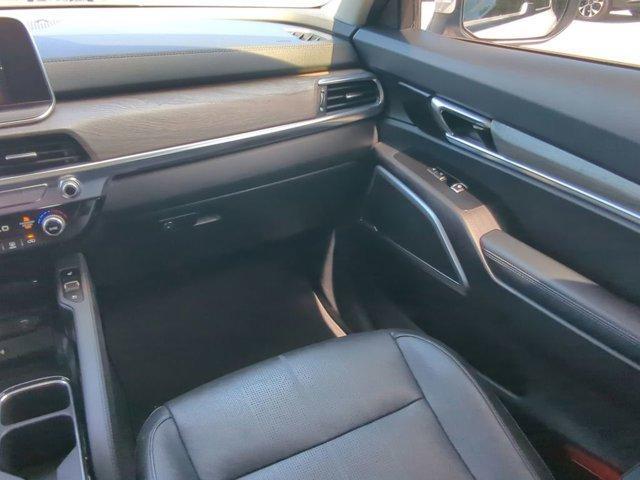 Photo of 2022 Glacial White Pearl Kia Telluride