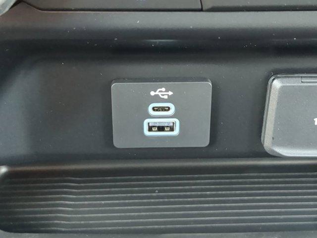 Photo of 2025 Oxford White Ford F-250