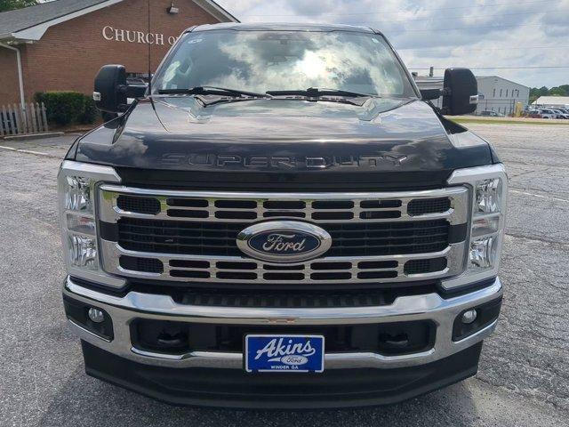 Photo of 2024 Agate Black Metallic Ford F-250