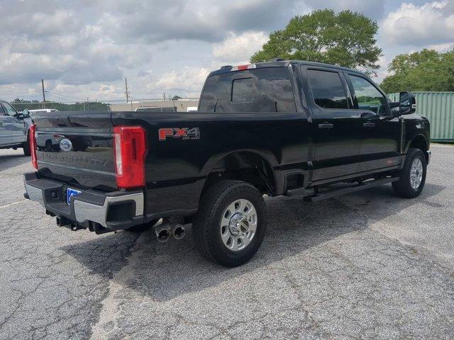 Photo of 2024 Agate Black Metallic Ford F-250
