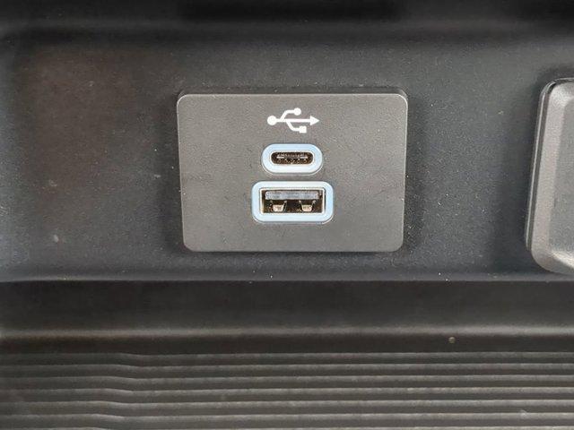 Photo of 2024 Agate Black Metallic Ford F-250
