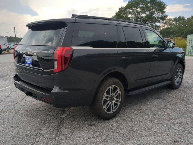 Photo of 2025 Dark Ford Expedition