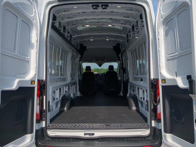 Photo of 2025 Oxford White Ford Transit-250