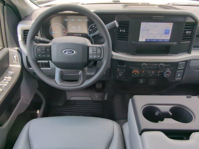 Photo of 2025 Oxford White Ford F-250