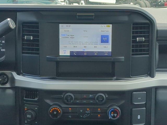Photo of 2025 Oxford White Ford F-250