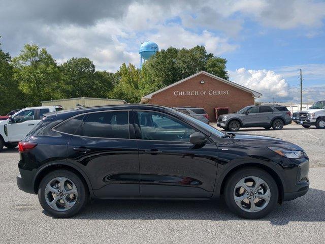 Photo of 2025 Agate Black Ford Escape