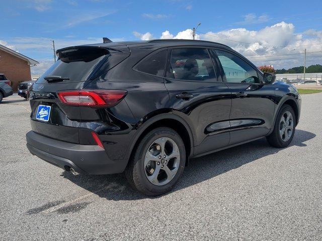 Photo of 2025 Agate Black Ford Escape